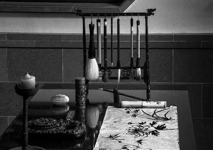 Brushes 12-7266a bw.jpg